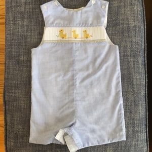 🐥Blue & white check romper w/ hand smocked ducks